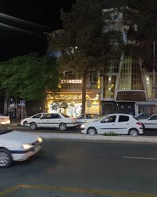 قنادی خوشه در بیرجند